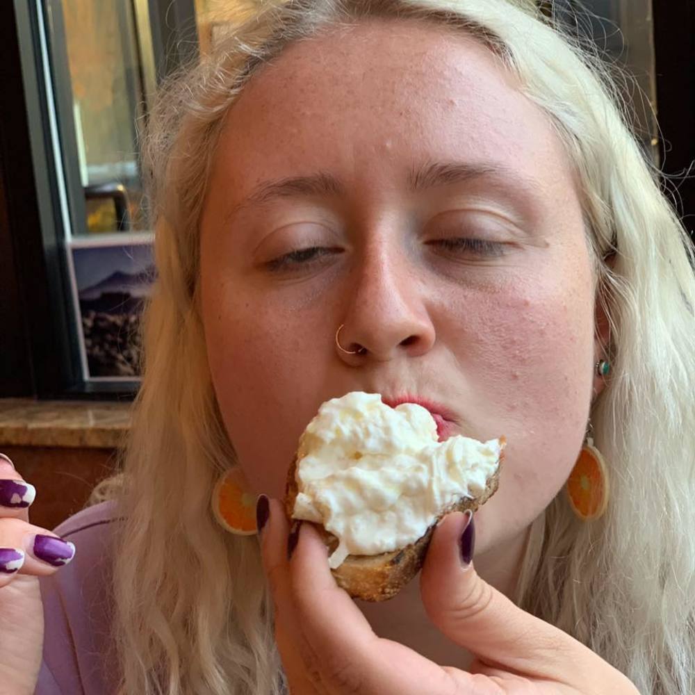 Meet your Posher, Lili